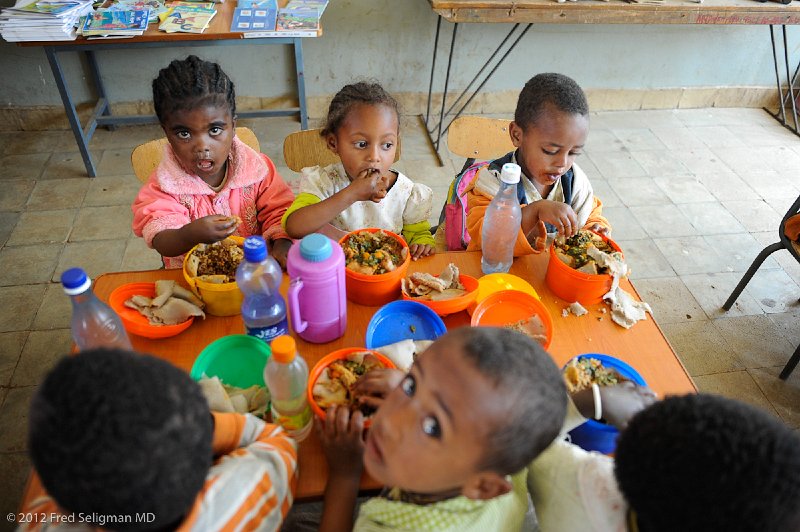 20120328_101935 Nikon D3S 2x3.jpg - Lunch time